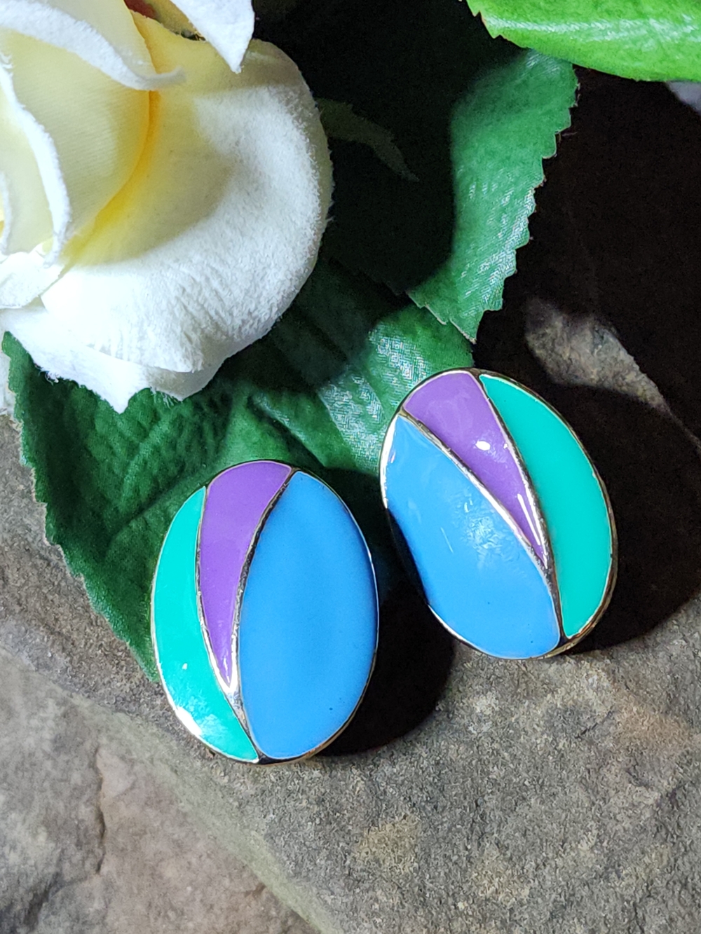80s Colorblock Oval Clipon Earrings in Blue, Teal & Purple